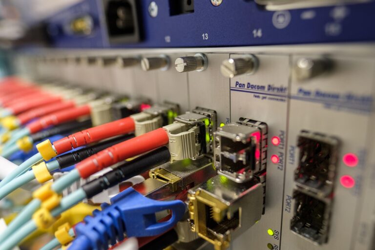 🌐 Infraestrutura de Redes Ópticas: Como Funciona o FTTH e o GPON